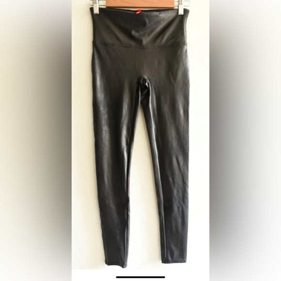 SPANX Black Stretch Pull On Metallic Faux Leather Leggings Pants Size Small. - Picture 4 of 6